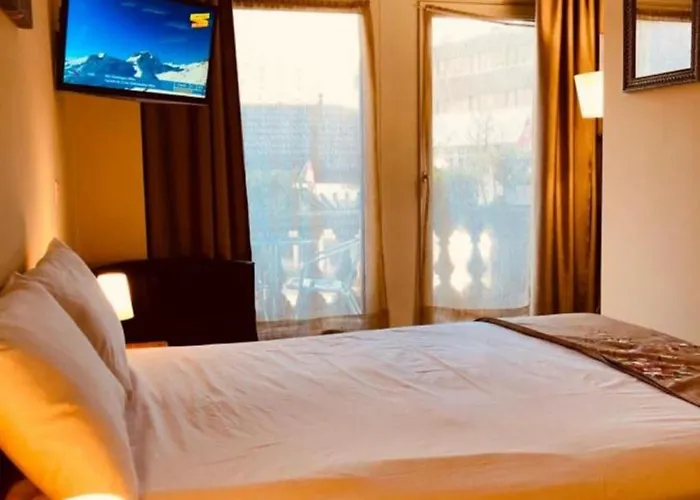 Harder Minerva Hotel