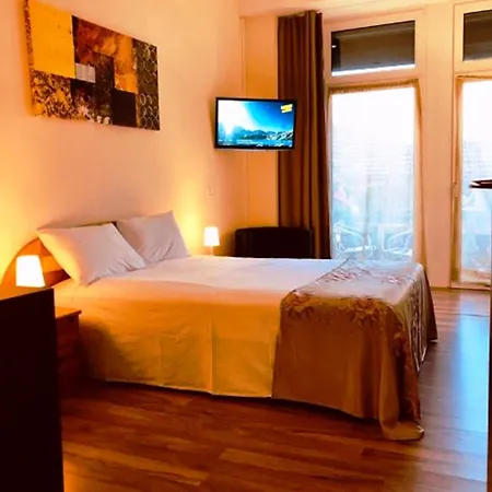 Harder Minerva Hotel